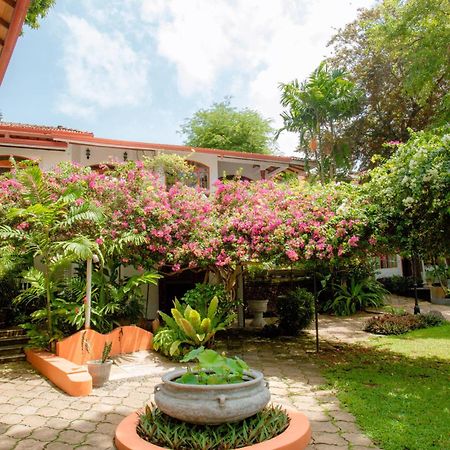 Ayubowan Swiss Lanka Bungalow Resort ベントータ エクステリア 写真