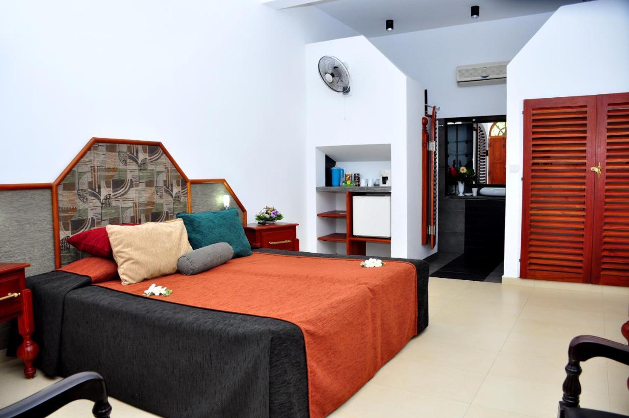 Ayubowan Swiss Lanka Bungalow Resort ベントータ エクステリア 写真