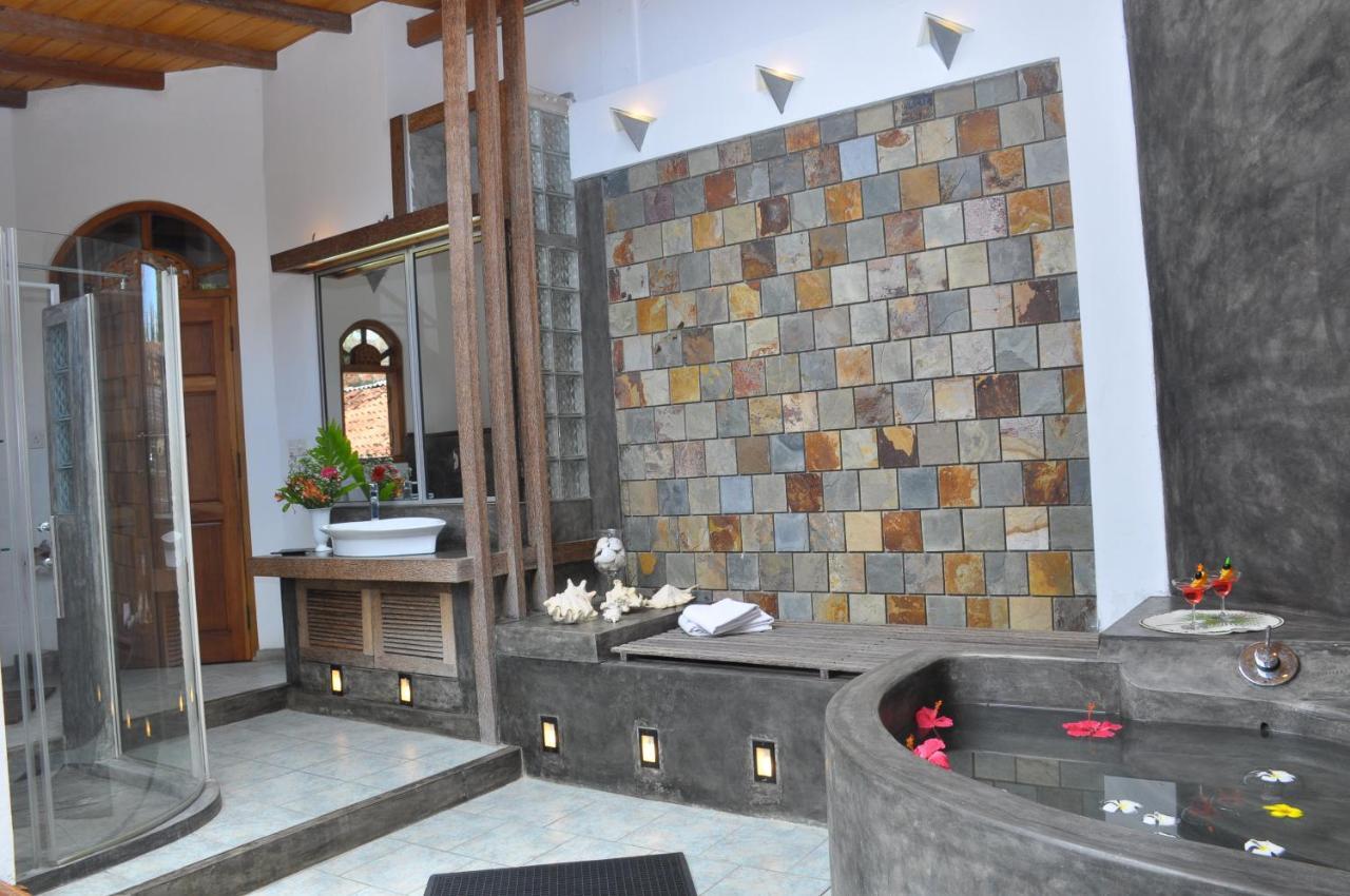 Ayubowan Swiss Lanka Bungalow Resort ベントータ エクステリア 写真