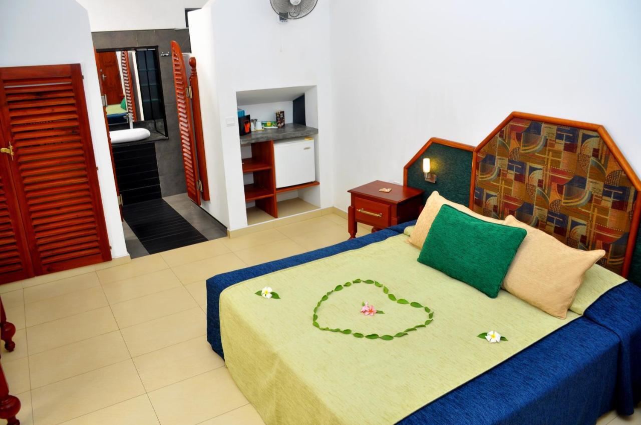 Ayubowan Swiss Lanka Bungalow Resort ベントータ エクステリア 写真